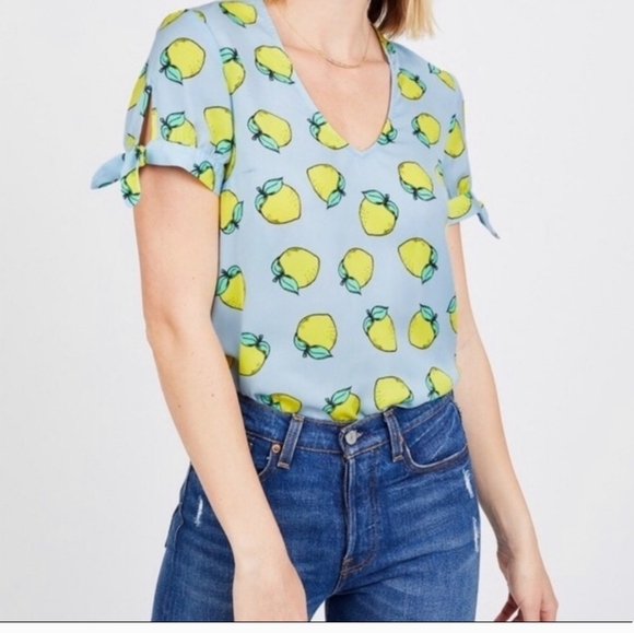 Modcloth Blue yellow lemon print v-neckline blouse size small short sleeve w/tie - Picture 2 of 12